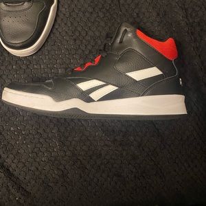 Reebok Men's Bb4500 Hi 2 Sneaker. 10.5